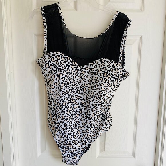 XL  Leopard Print One-Piece Swimsuit With Mesh Panels & Back Straps NWT - Picture 1 of 10
